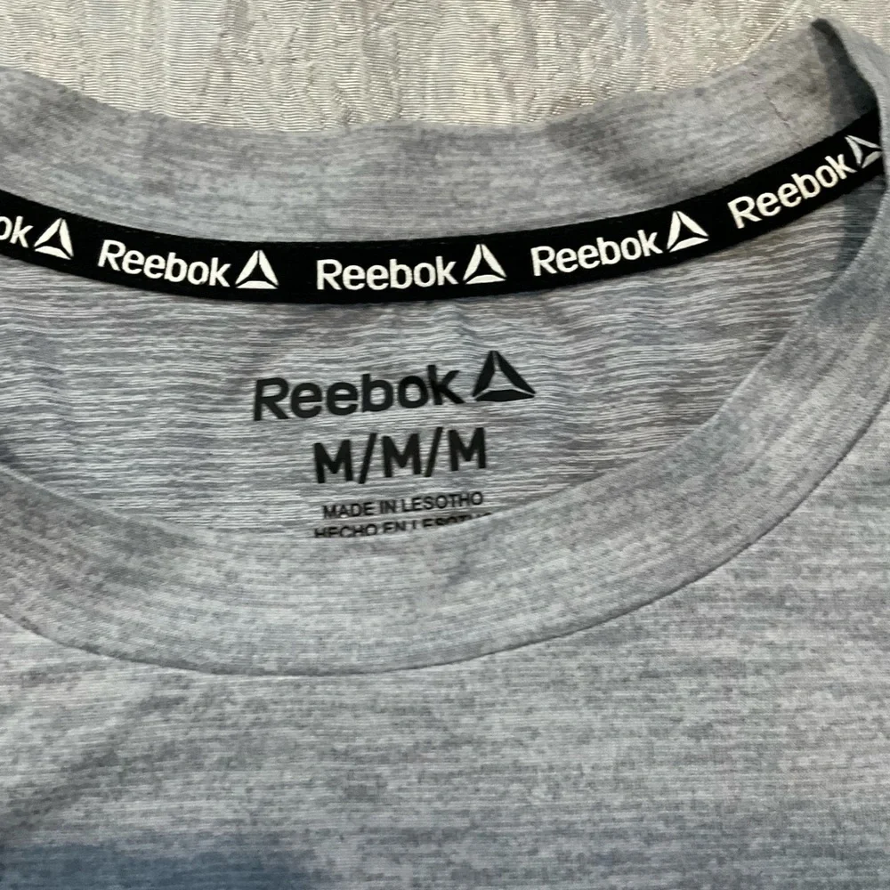 Reebok‎ Men's Heather Gray Short Sleeve Tee